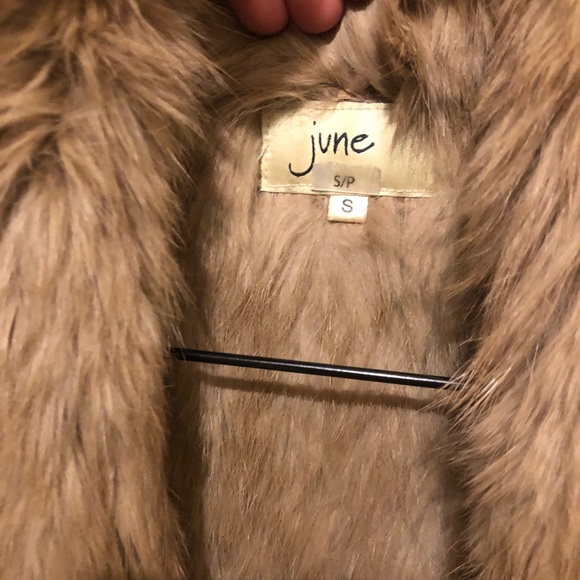 June fur vest with pockets - Picture 2 of 3